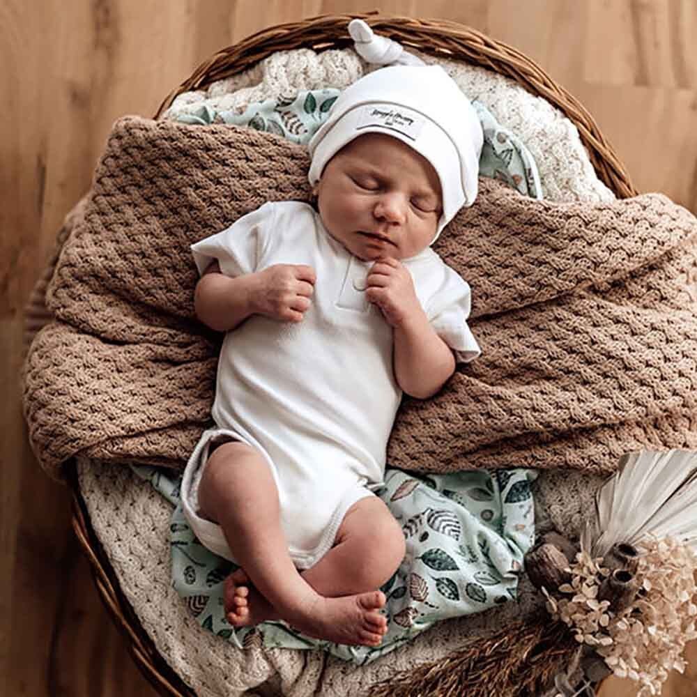 milk-short-sleeve-organic-bodysuit-664752_1000x_c84e9782-4d95-4501-b64a-b1f91481066a.jpg