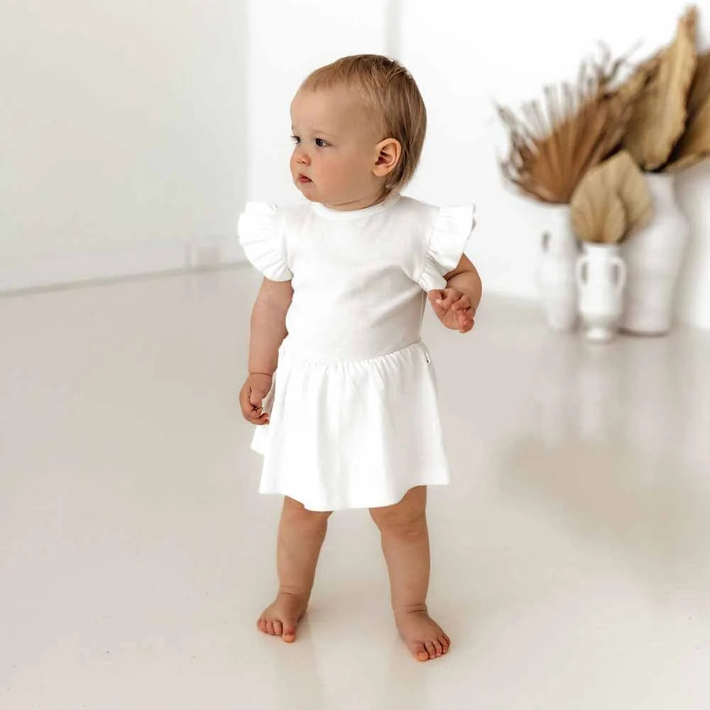 short-sleeve-dress-milk-organic-dress-6_1000x_c31cf35d-fbec-4956-a40b-7f6261e60c4a.webp